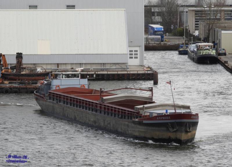 07\  ''cargo 'Amphira'