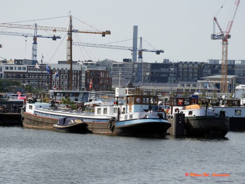 'Vagebond'&amp; 'Emmy', in 'Oude Houthaven'