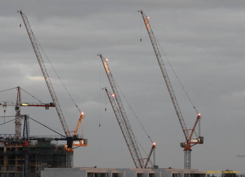 the cranes at 18.30