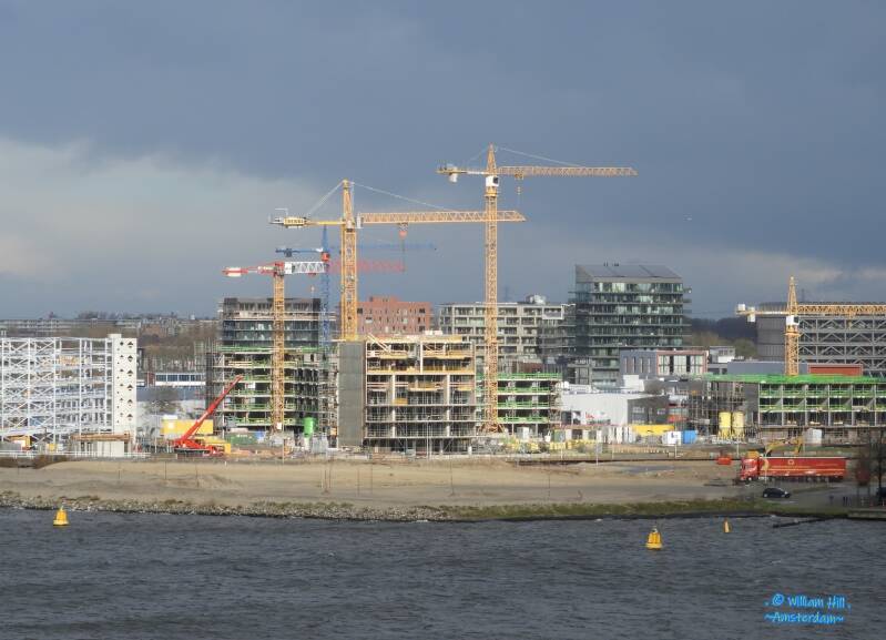 more cranes in  the view