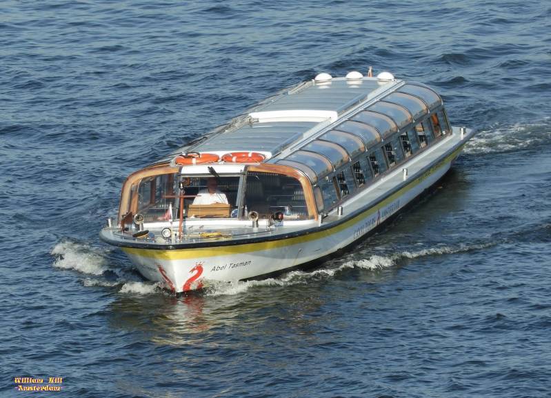 canalboat 'Abel Tasman'