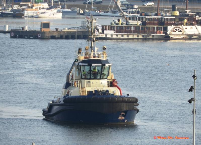 assisting tug 'Svitzer Amstel'