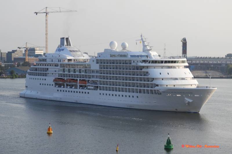 ..and she must lay behind the Koningsdam? ..how cute, like a little toy