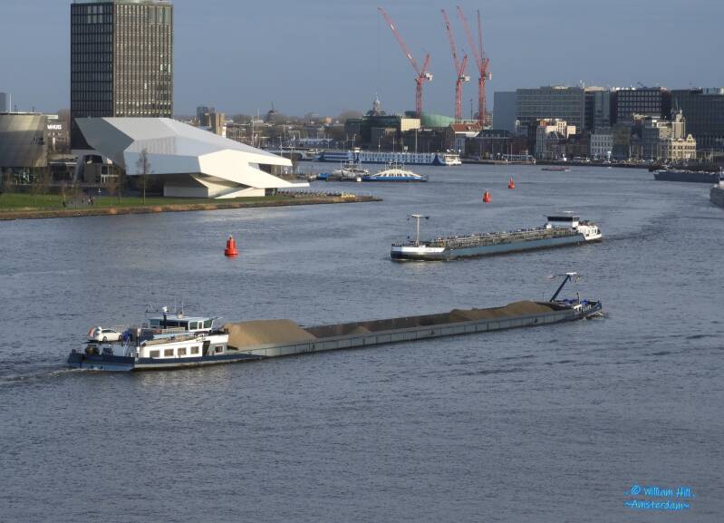 (15)    cargo 'Lorena' + tanker  'Jolanda II'
