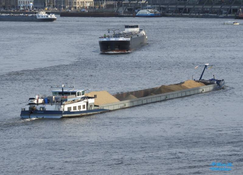 (15)   cargo 'Lorena' + tanker  'Alpheus'