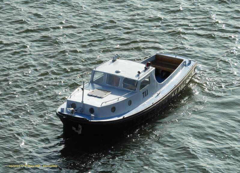 20/09 - 10:26, A neighbor with his pleasureboat TIJ