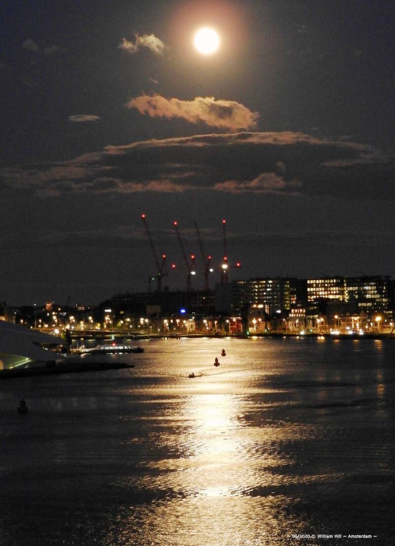 (5/6), a light shines on me :-)  ., Goodnight