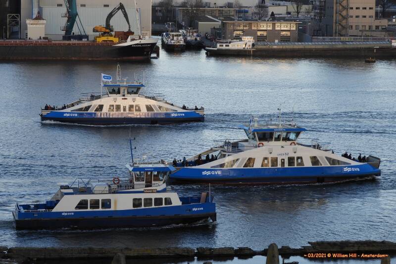 the IJ-ferries 33, 52, 55