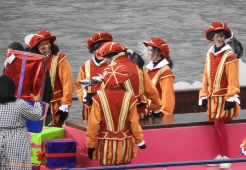 not so happy ? maybe they lost the Sint