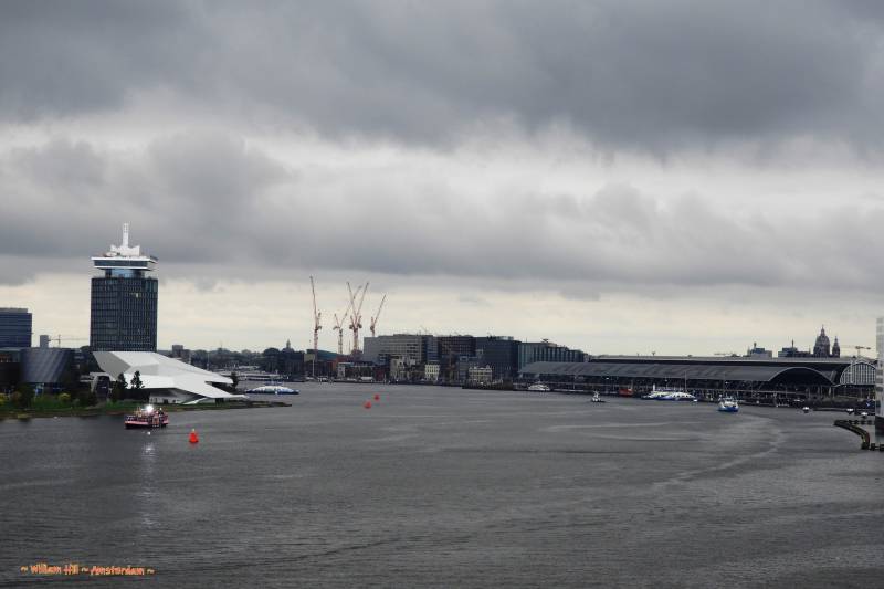 (21)  -  for a change, ...rain