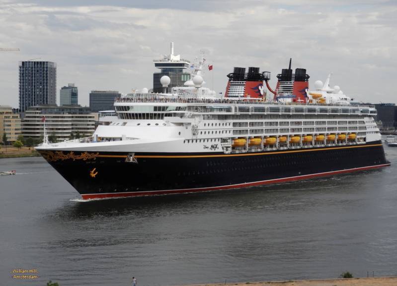 Disney Magic (294x32m)