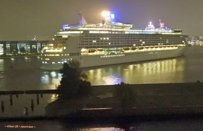 EXPLORER OF THE SEAS 