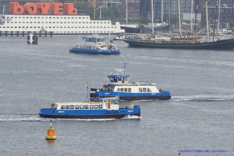 The (older) ferries, 33 + 34