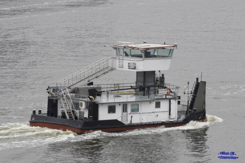 (28) - pushboat 'Statum'