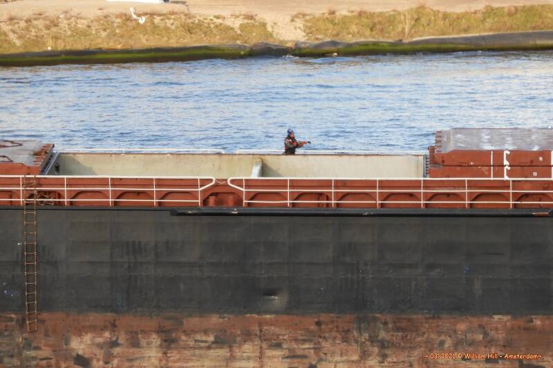 Detail, cleaning with the waterhose