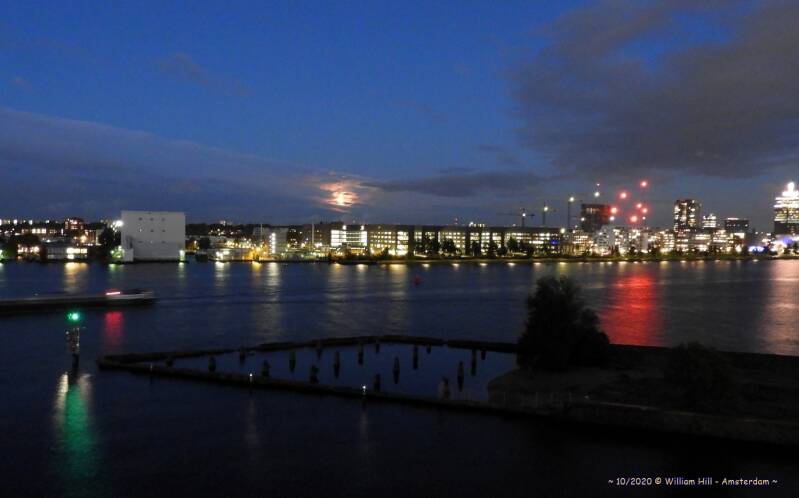 01 - 20:00, Good Evening