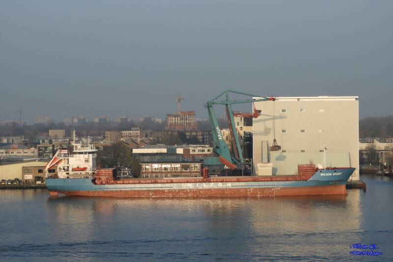 coaster 'Wilson Stadt' in evening sun