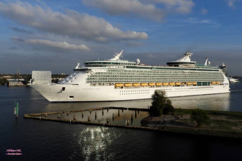 the shining passing 'Stenenhoofd'