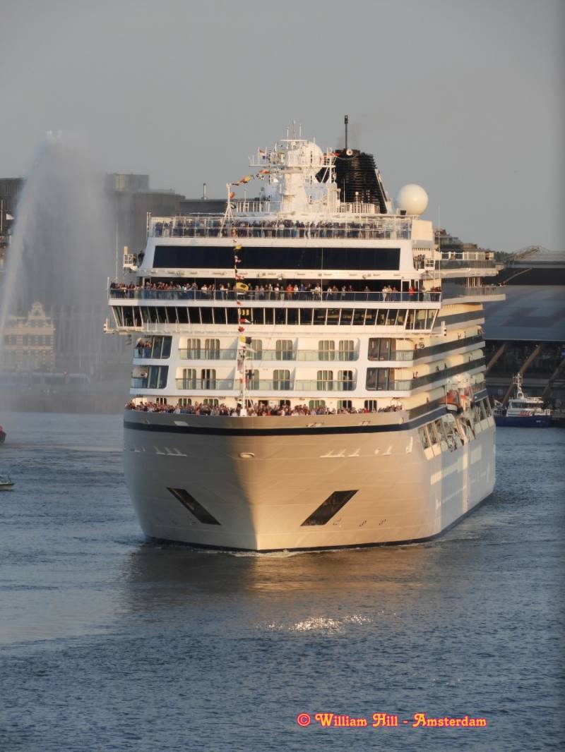 VIKING SUN (228x34m)