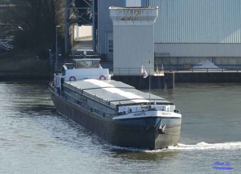 cargo HENRIËTTE  turning