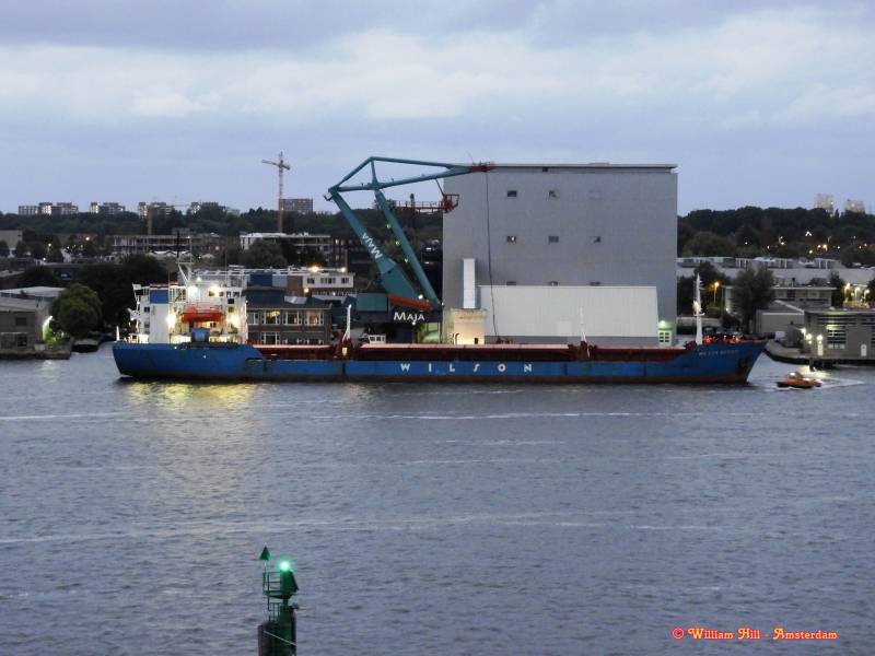 WILSON MERSIN @ OMYA with floating crane MAJA ENTERPRISE