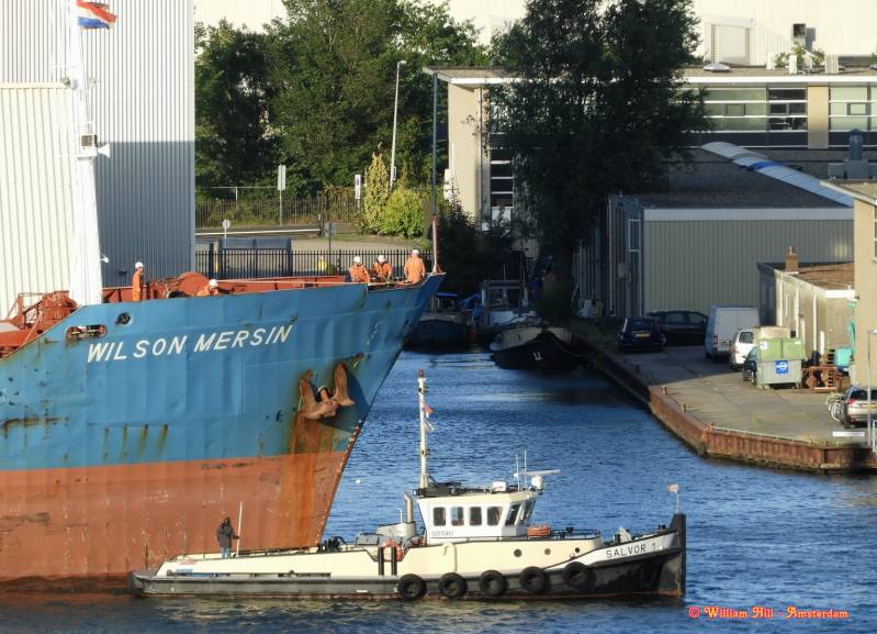 tug SALVOR arrives