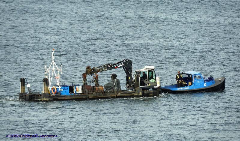 tug SB15 with some workbarge/ship