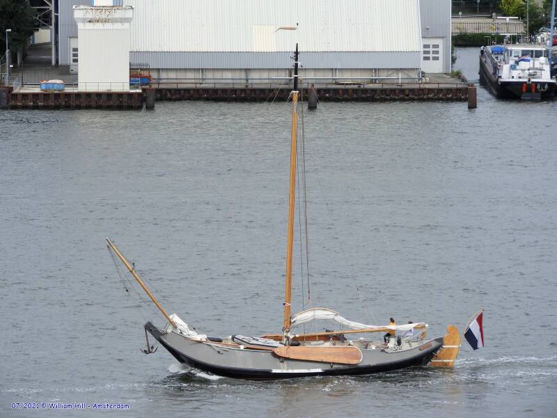 sailboat ZEEKOE