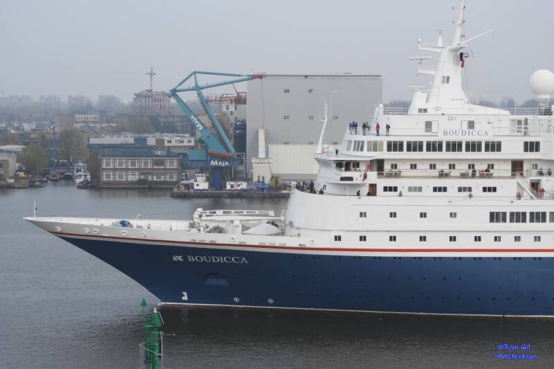 nosepic in front of OMYA