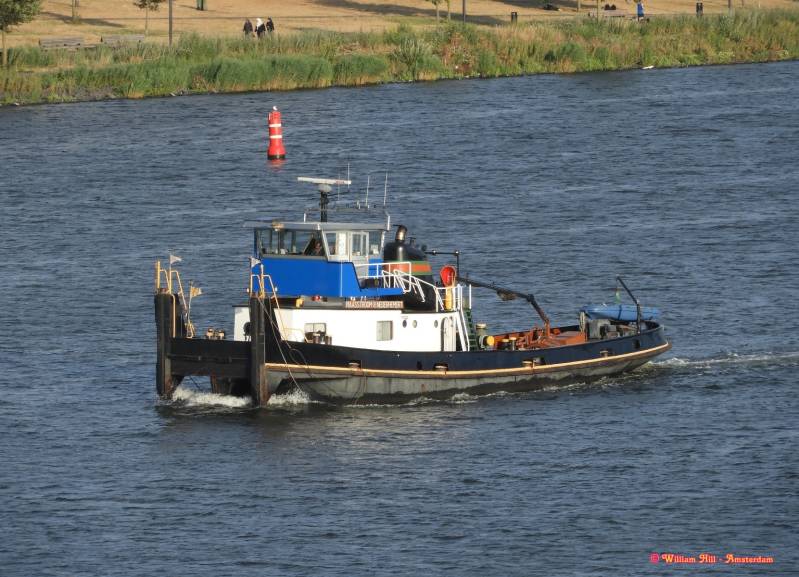 pushboat MAASSTROOM 8