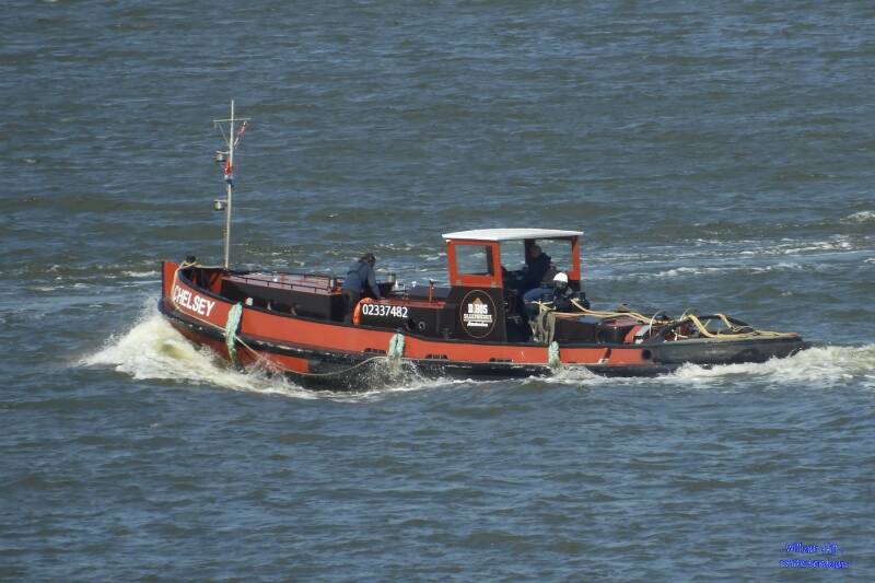 (09) - tug CHELSEY