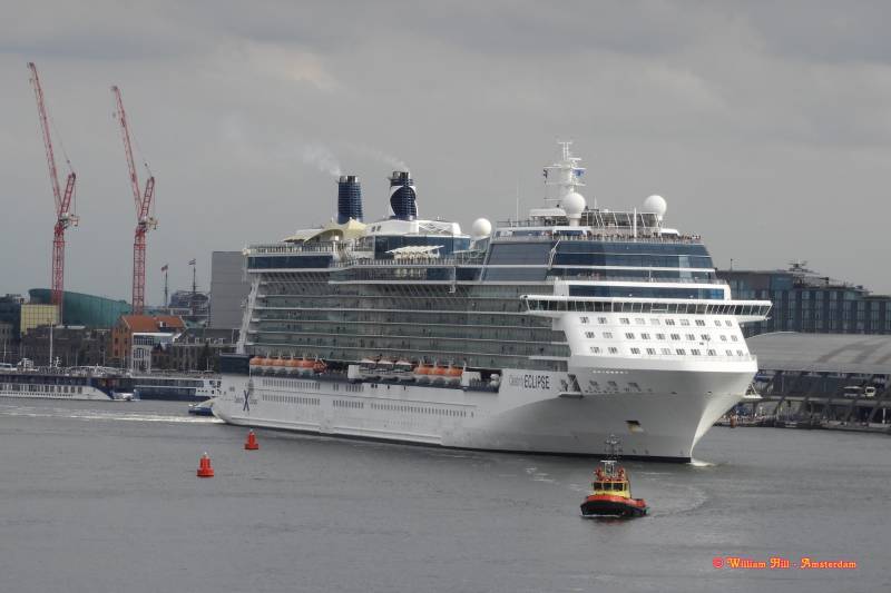 passengership 'Celebrity Eclipse' (318x37m)