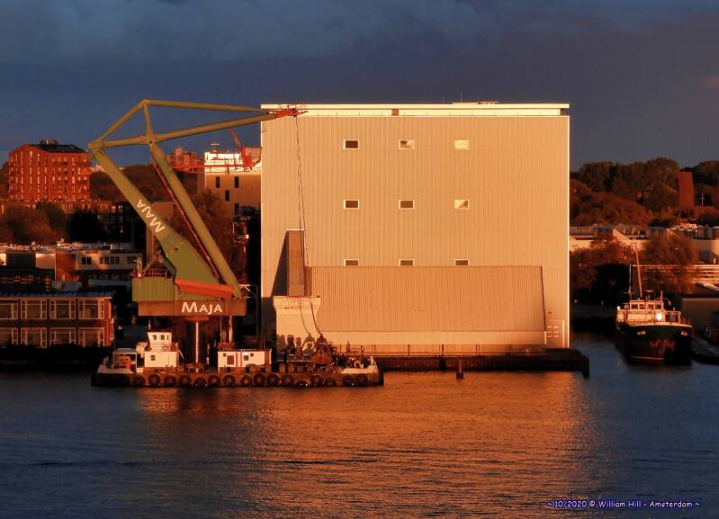 now we have orange ...with a little blue ..above and below