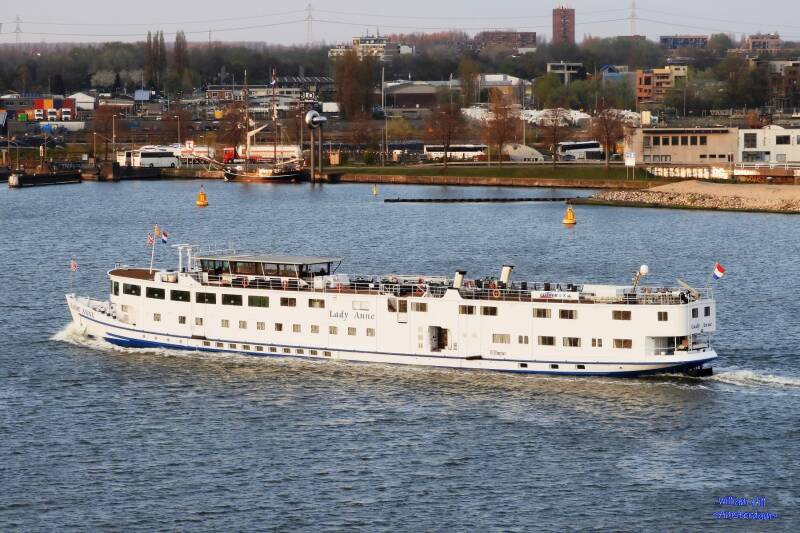 (11) - passengerboat LADY ANNE