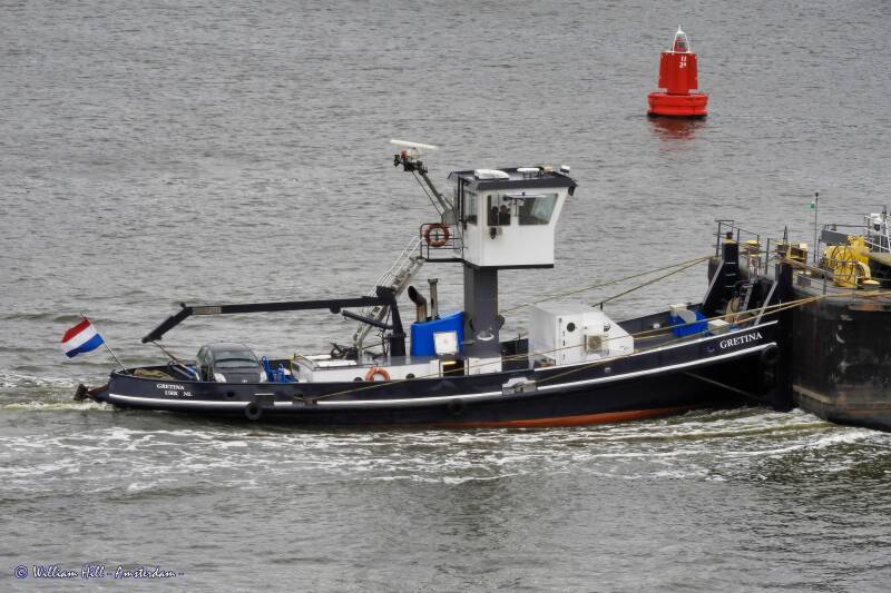 pushing tug GRETINA
