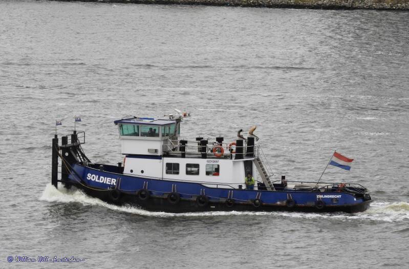 tug SOLDIER