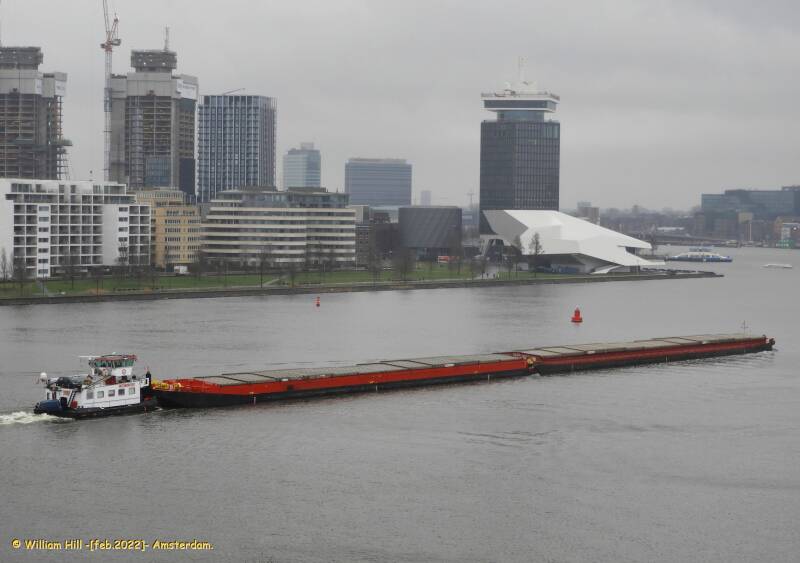 pushboat METAMORFOSE with two barges