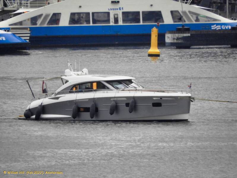 &gt;&gt; pleasureboat MOVING PAGES