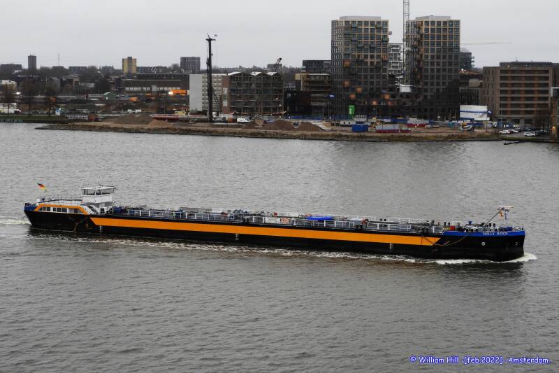 inlandtanker HOLLY REICH