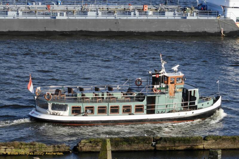 tourists ferry IJVEER  XIII