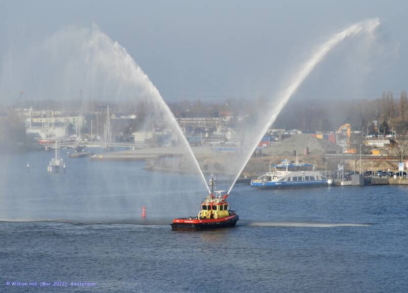 to give a last salute