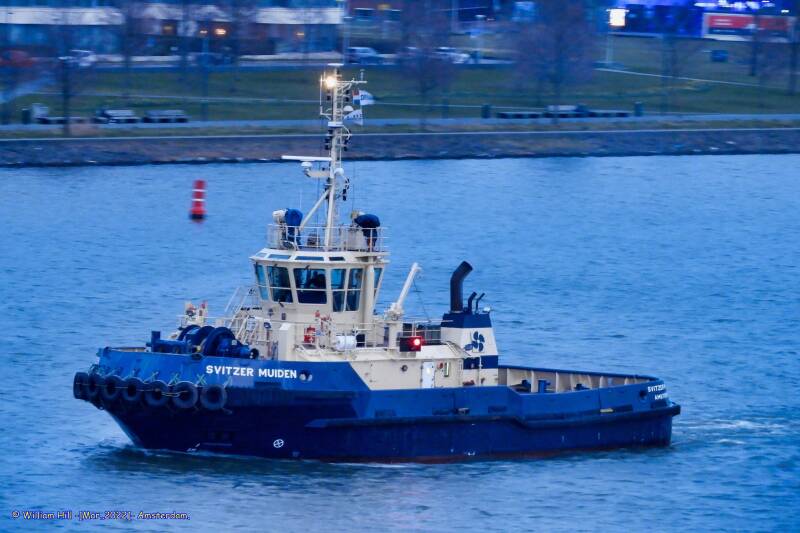 harbor assisting tug SVITZER MUIDEN
