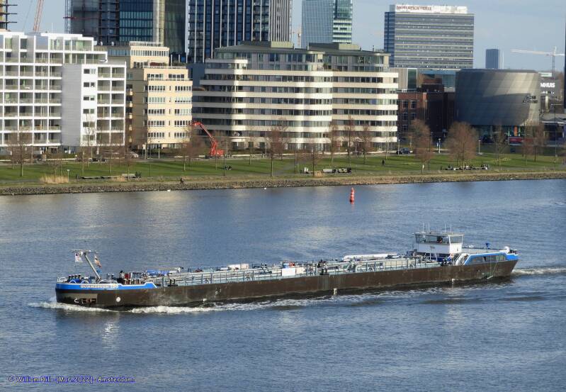 inl.tanker BURMESTER 100