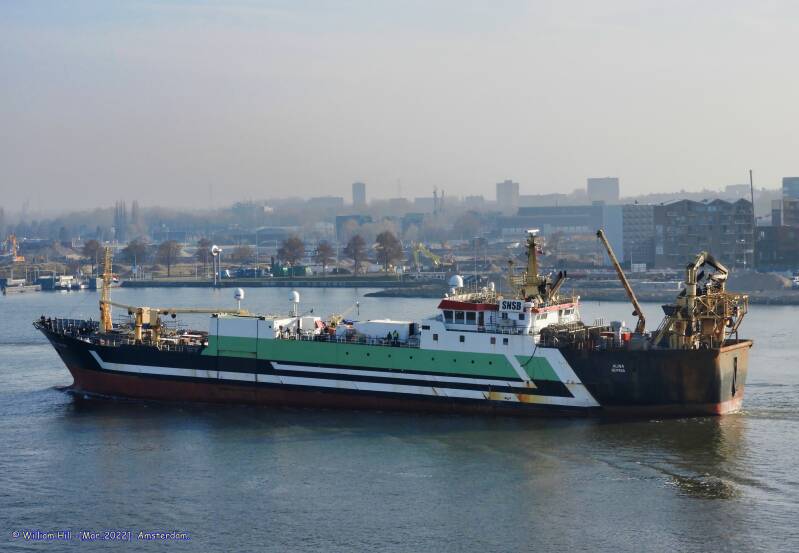 (25) - trawler NAERABERG