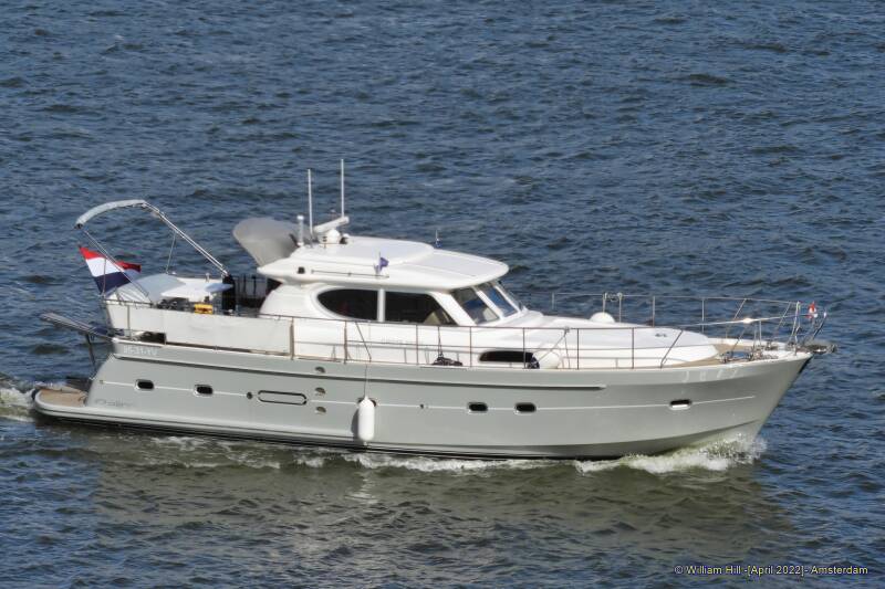 pleasureboat GROTE BEER