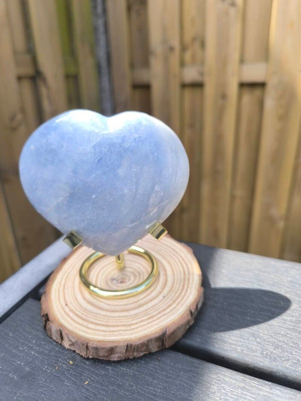 Celestien hart op standaard. (695)