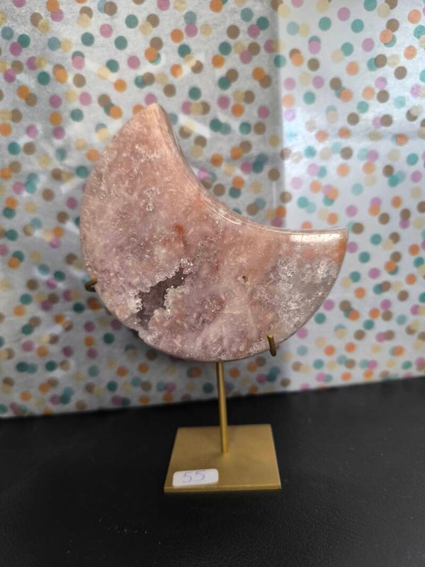 Roze amethist maan op standaard