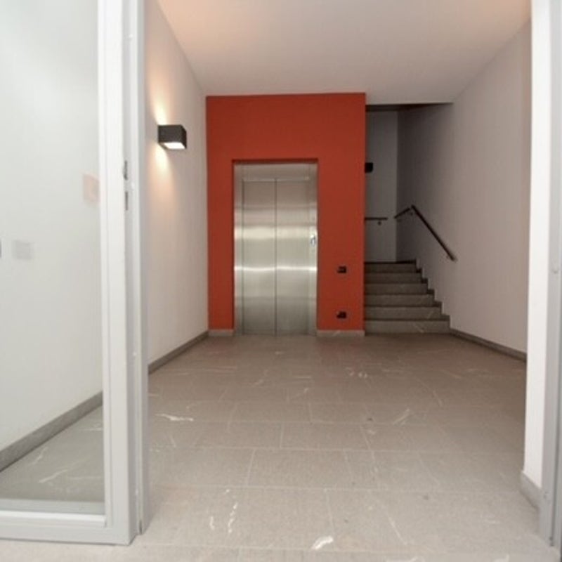 Mainentrance elevator