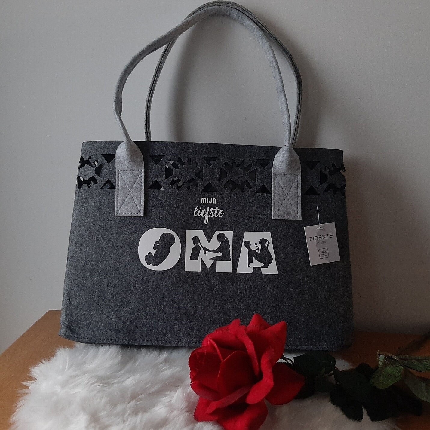 Oma cadeau- vilten shopper gepersonaliseerd