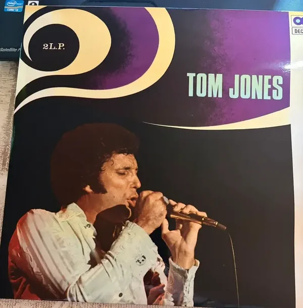 tom jones - tom jones